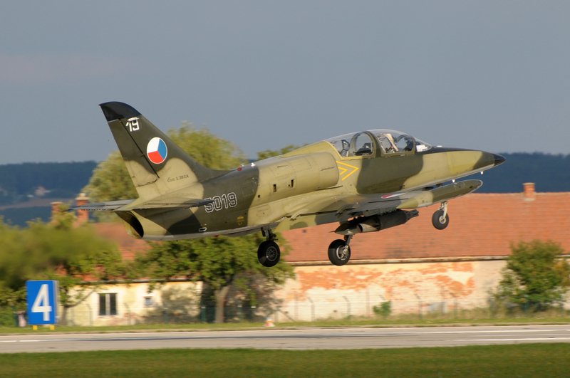 comp_RARO 13_10.jpg - The Czech Air Force L-39ZA of 222.tl, takes off for another mission during Ramstein Rover 2013